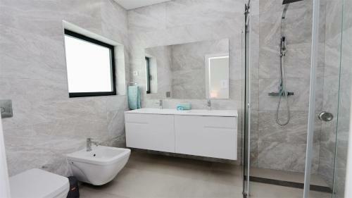 Villa Waterfall - Luxury Villa 10min From The Center
