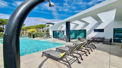 Villa Waterfall - Luxury Villa 10min From The Center