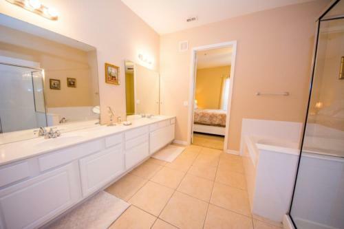 Apartamento Olive's Vista Cay Condo