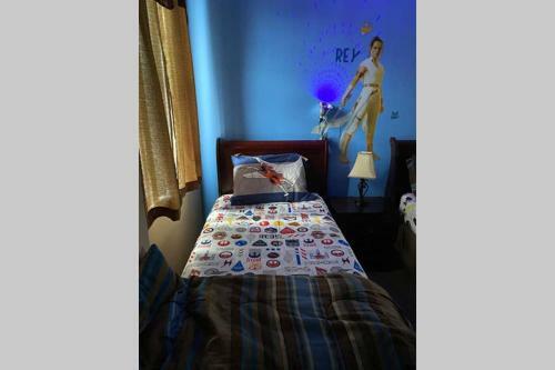 Cozy Comfortable Star-wars Family House W Private Heated Pool