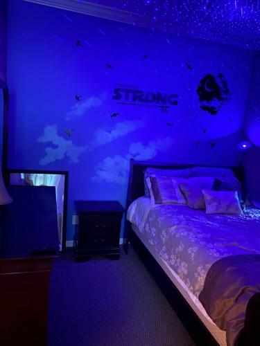 Cozy Comfortable Star-wars Family House W Private Heated Pool
