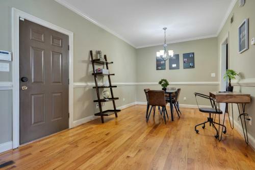 Apartamento Cozy Midtown Apt Near Local Entertainment