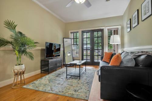 Apartamento Cozy Midtown Apt Near Local Entertainment