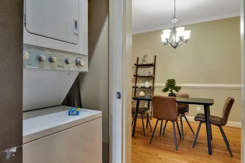 Apartamento Cozy Midtown Apt Near Local Entertainment