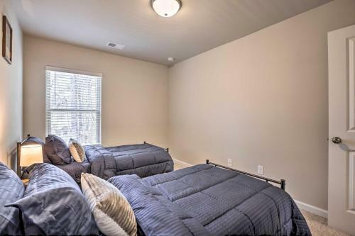 Idyllic Atlanta Townhome About 11 Mi To Dtwn!