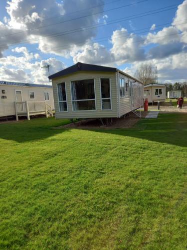 The Hideway At Caldecott Hall Country Park Bradwell Norfolk