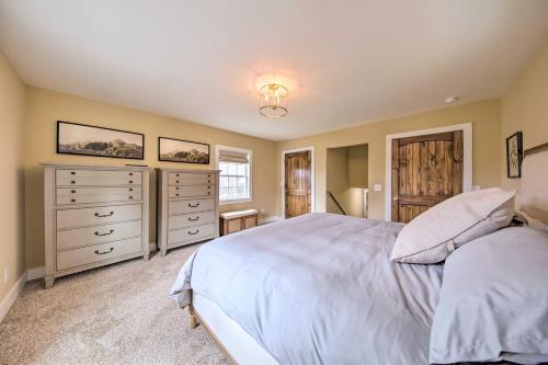 Young Harris Home With Deck And Mountain Views!