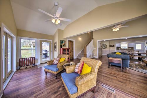Young Harris Home With Deck And Mountain Views!