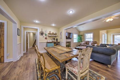 Young Harris Home With Deck And Mountain Views!
