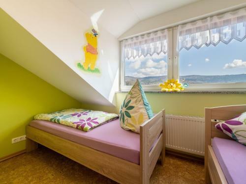Inviting Apartment In Glei�enberg With Garden