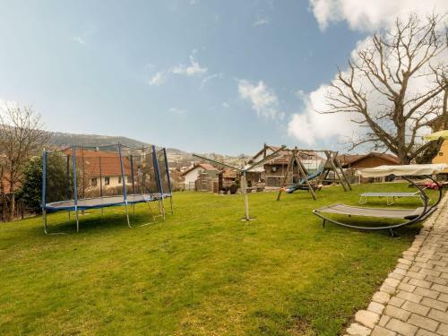 Inviting Apartment In Glei�enberg With Garden