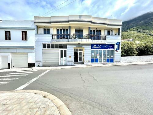 Two Bedroom Apartment, Freewifi Balcony, Great View In Frontera