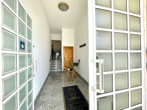 Two Bedroom Apartment, Freewifi Balcony, Great View In Frontera