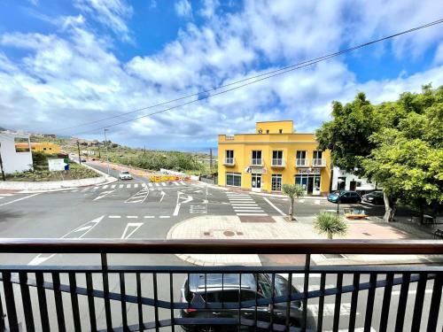 Two Bedroom Apartment, Freewifi Balcony, Great View In Frontera