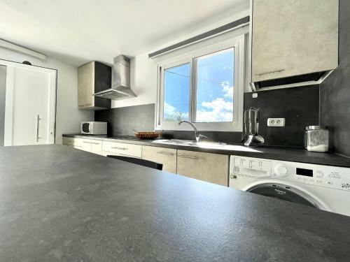 Two-bedroom House 5, Freewifi, Ac, Bbq, Mountain View