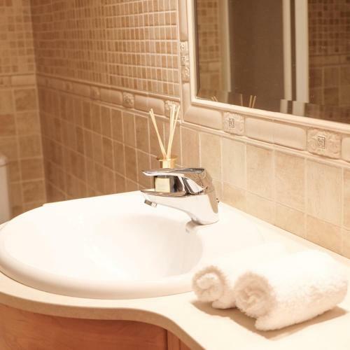 Spacious & Beautiful 3 Br Apartment At Las Brisas