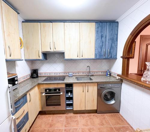 Spacious & Beautiful 3 Br Apartment At Las Brisas