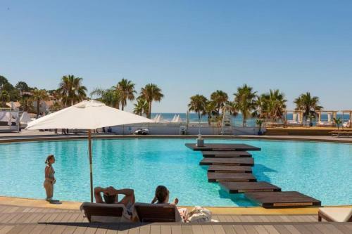 Sunny Villa By The Beach Surrounded By Pine Trees