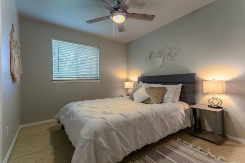 Tranquility Base - Family Fun Modern Farm House