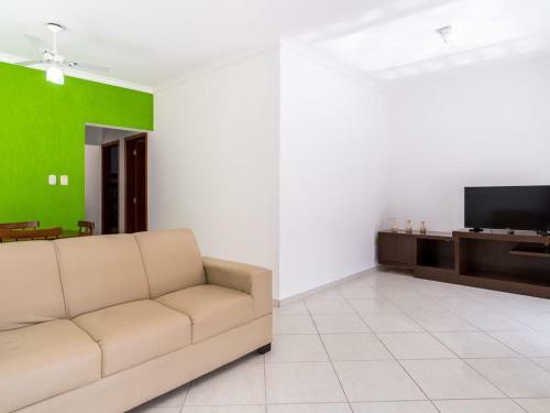 Casa Ampla E Arejada, Com Piscina E Churrasqueira
