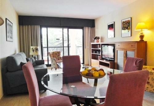 Beautiful Apartment In Front Of Th