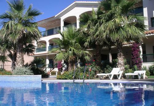 Beautiful Apartment In Front Of Th