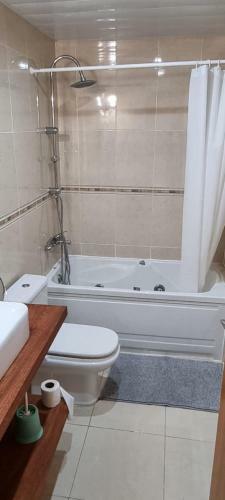 Apartamento Duplex Appartement Con Piscina, L'ampolla,