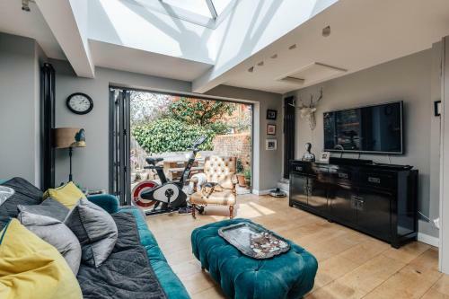 Wood House - Pet Friendly