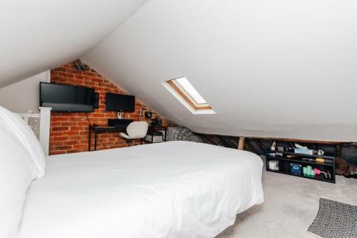 Wood House - Pet Friendly