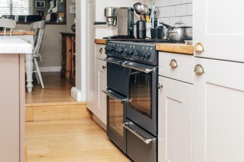 Wood House - Pet Friendly