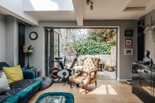 Wood House - Pet Friendly