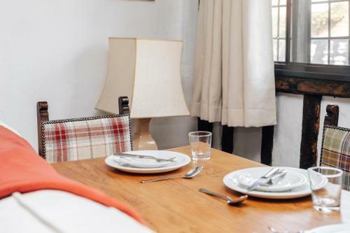 Tudor Cottage ? An Enchanting Unique Stay