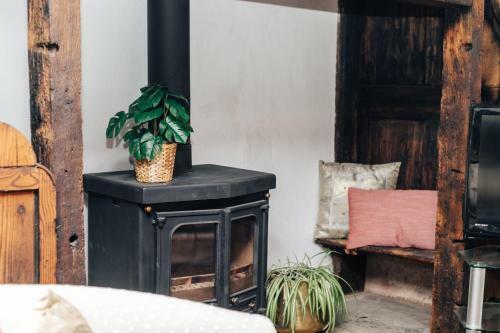 Tudor Cottage ? An Enchanting Unique Stay