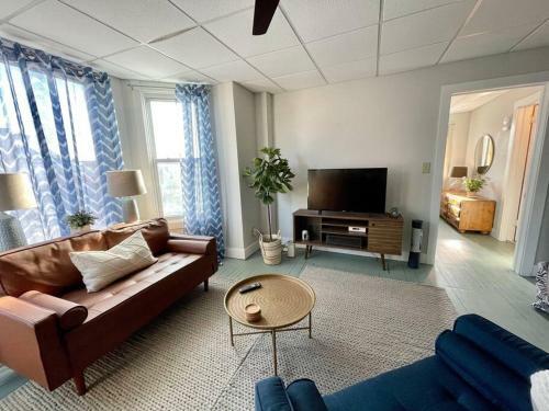 Tranquil Apartment For R&r In Historic Uptown