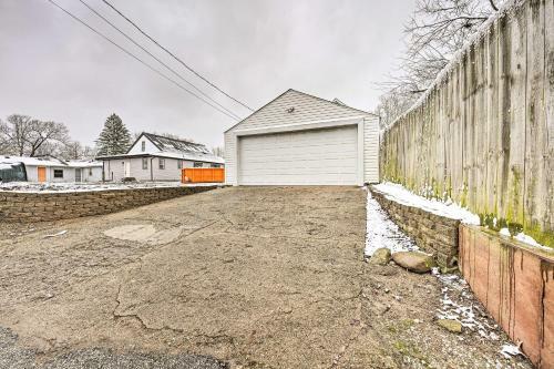 Modern South Bend Getaway About 3 Mi To Downtown
