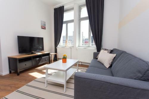 Full House Apartment Hotel
