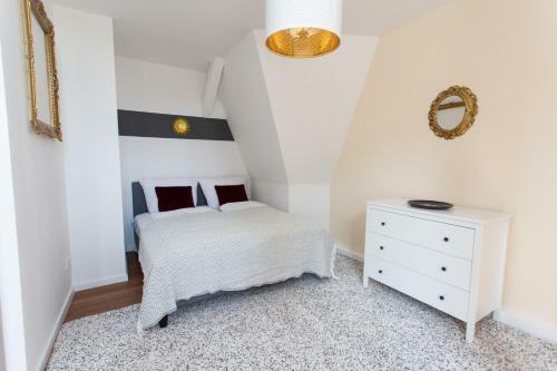 Full House Apartment Hotel