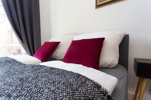Full House Apartment Hotel