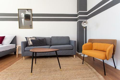 Full House Apartment Hotel
