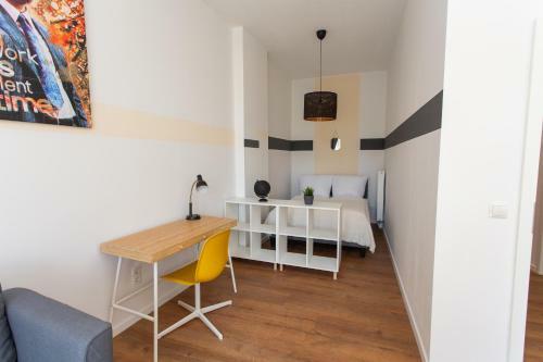 Full House Apartment Hotel
