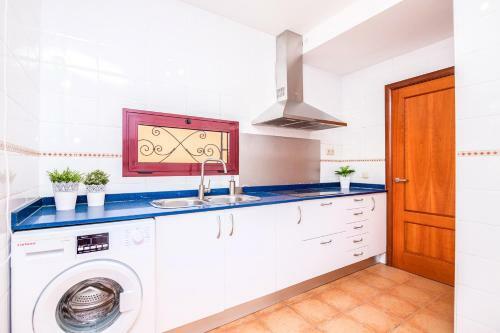 Holidayvilla Tropical - Bbq , Pool , Garden By Holidays Home