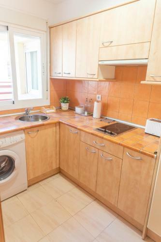 Apartamento Con Piscina Y Garaje En Los Ca�os De Meca.