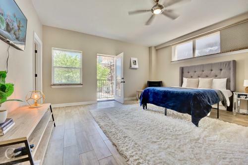 Luxury Downtown Apartment-2/2.5
