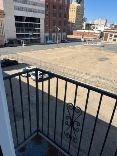 Luxury Downtown Apartment-2/2.5