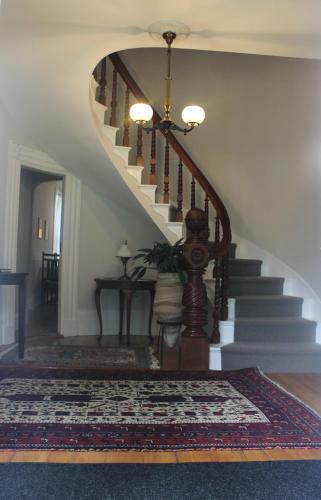 Bed & Breakfast The Alden House Inn