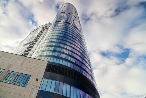 Sky Tower - Luxurious 37th Floor Apartment By Renters