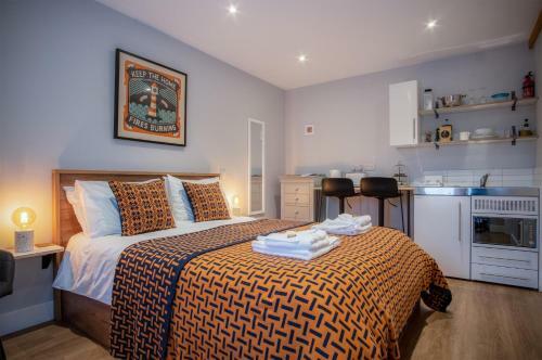 Grove - 1 Bedroom Apartment - Stepaside