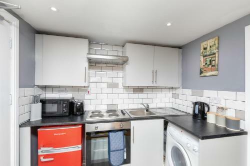 Westbourne Central Studio Apartments
