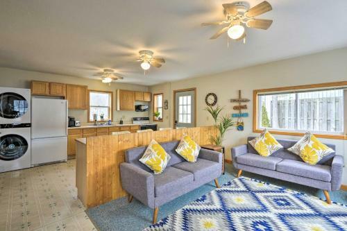 Lakefront Deruyter Cottage With Dock And Hot Tub!