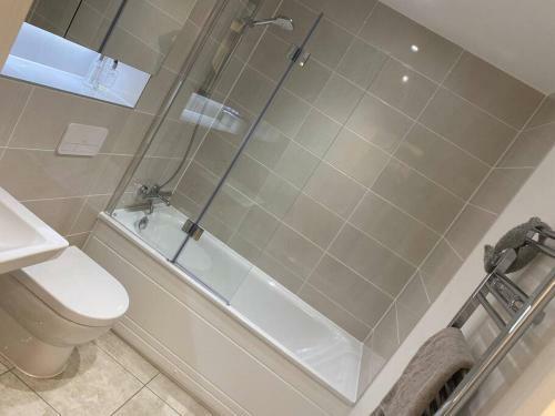 Unrivalled Location Five Star Worcester Apartment
